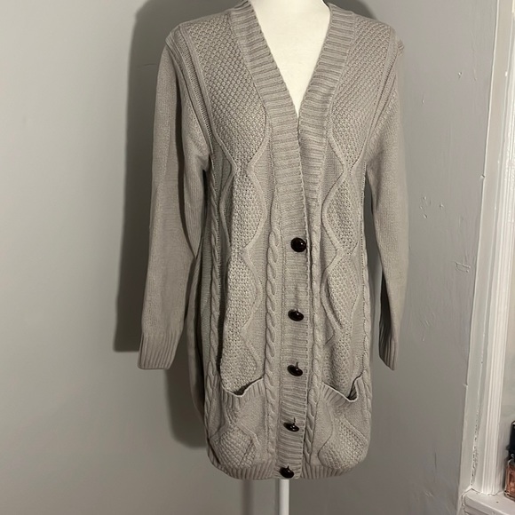 SALE  Gray Knit Sweater - Picture 1 of 6